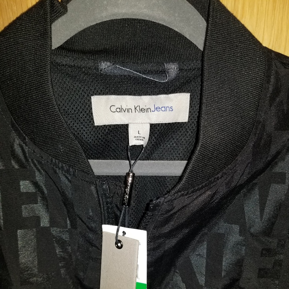 Jacket - Picture 2 of 3